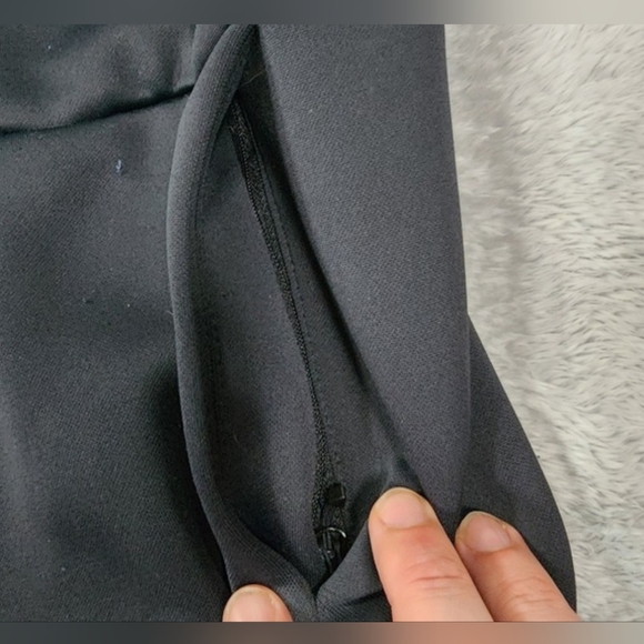 Adidas Vegas Golden Knights NHL Sweater I  Zipper Pockets Men's Size Large (EUC) - Picture 4 of 10